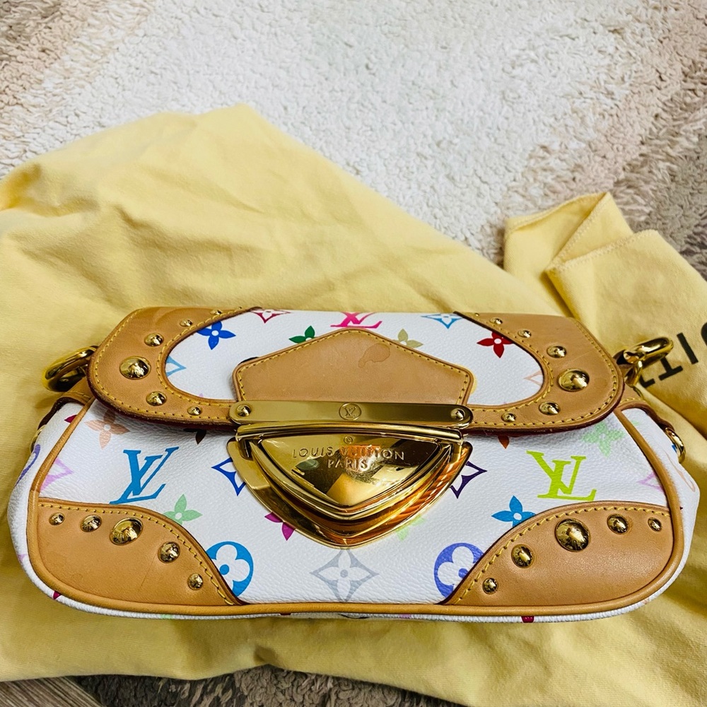 Louis Vuitton good condition authentic